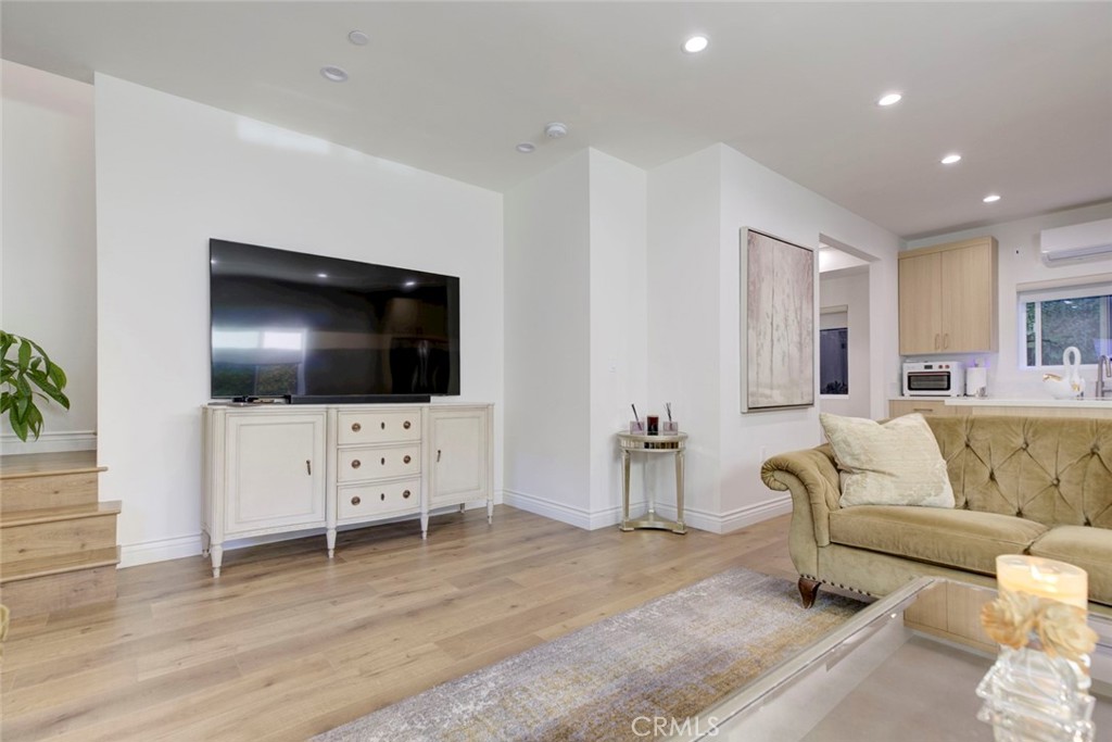 Valley Village Condo: 5208 Goodland Avenue