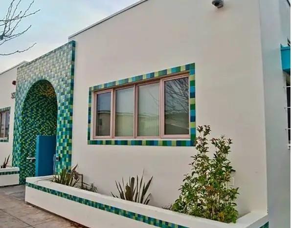 Long Beach Condo: 1027 Redondo Avenue