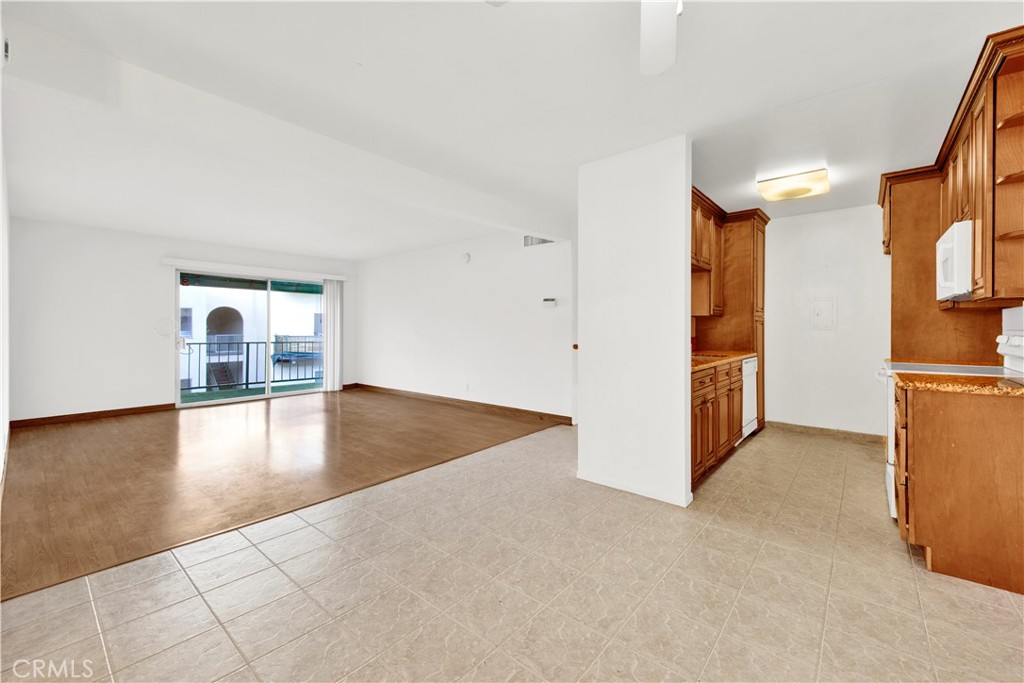 Encino Condo: 5460 White Oak Avenue