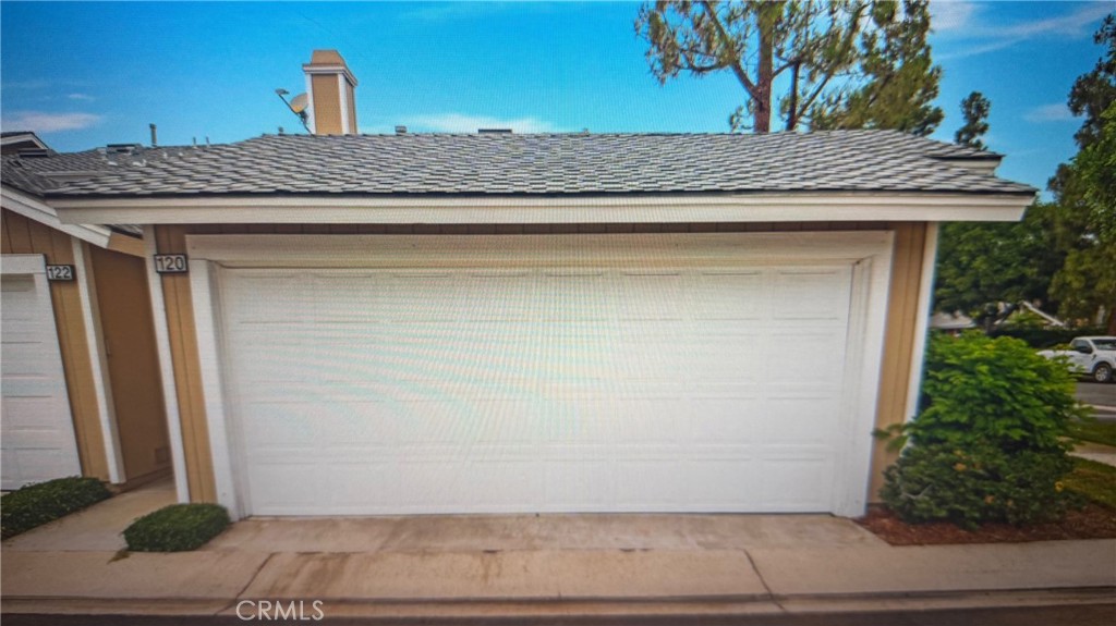 Irvine Condo: 120 Monroe