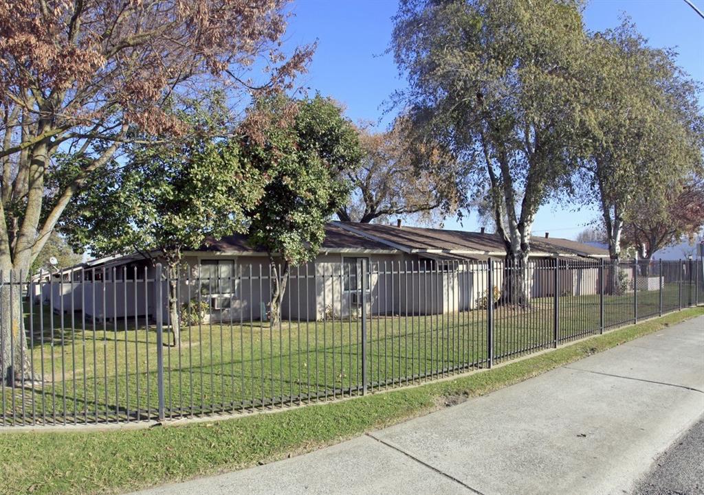 Sacramento Condo: 5581 Mendocino Boulevard