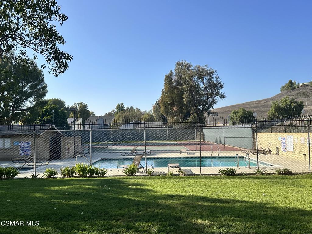 Simi Valley Condo: 5753 Cochran Street