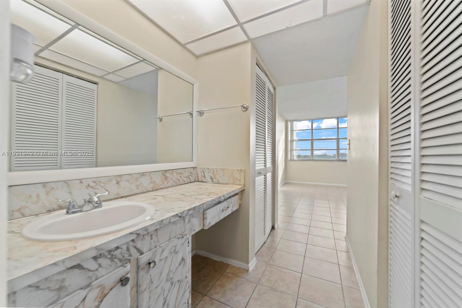 North Miami Beach Condo: 16710 Northeast 9th Avenue