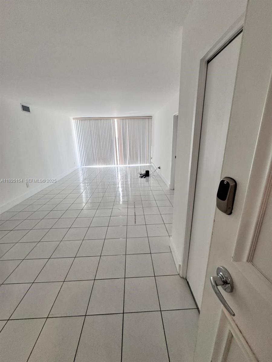 Miami Beach Condo: 5161 Collins Avenue