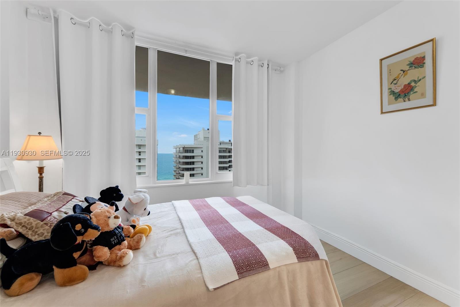 Miami Beach Condo: 5600 Collins Avenue