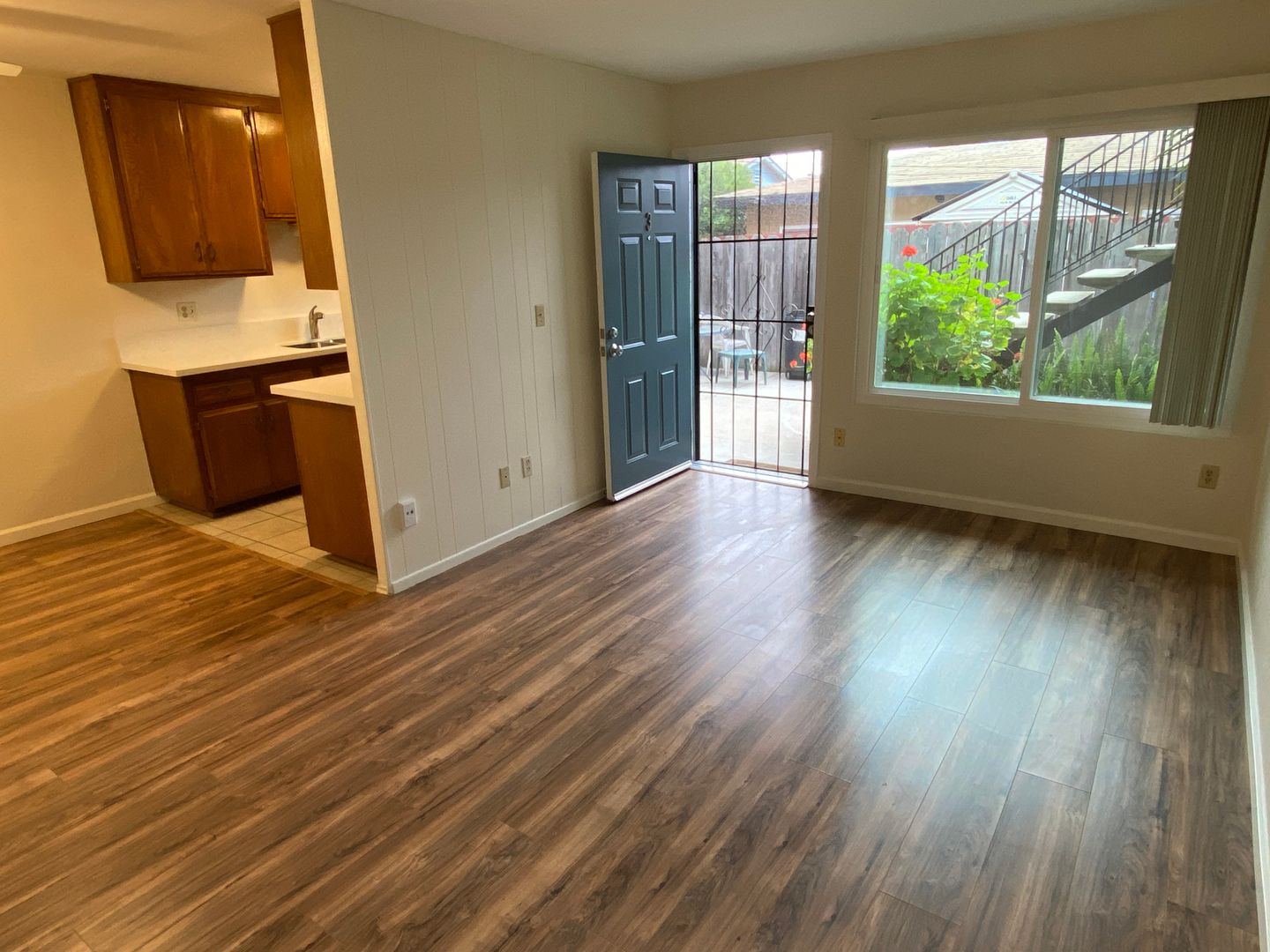 San Diego Condo: 4314 Temecula St