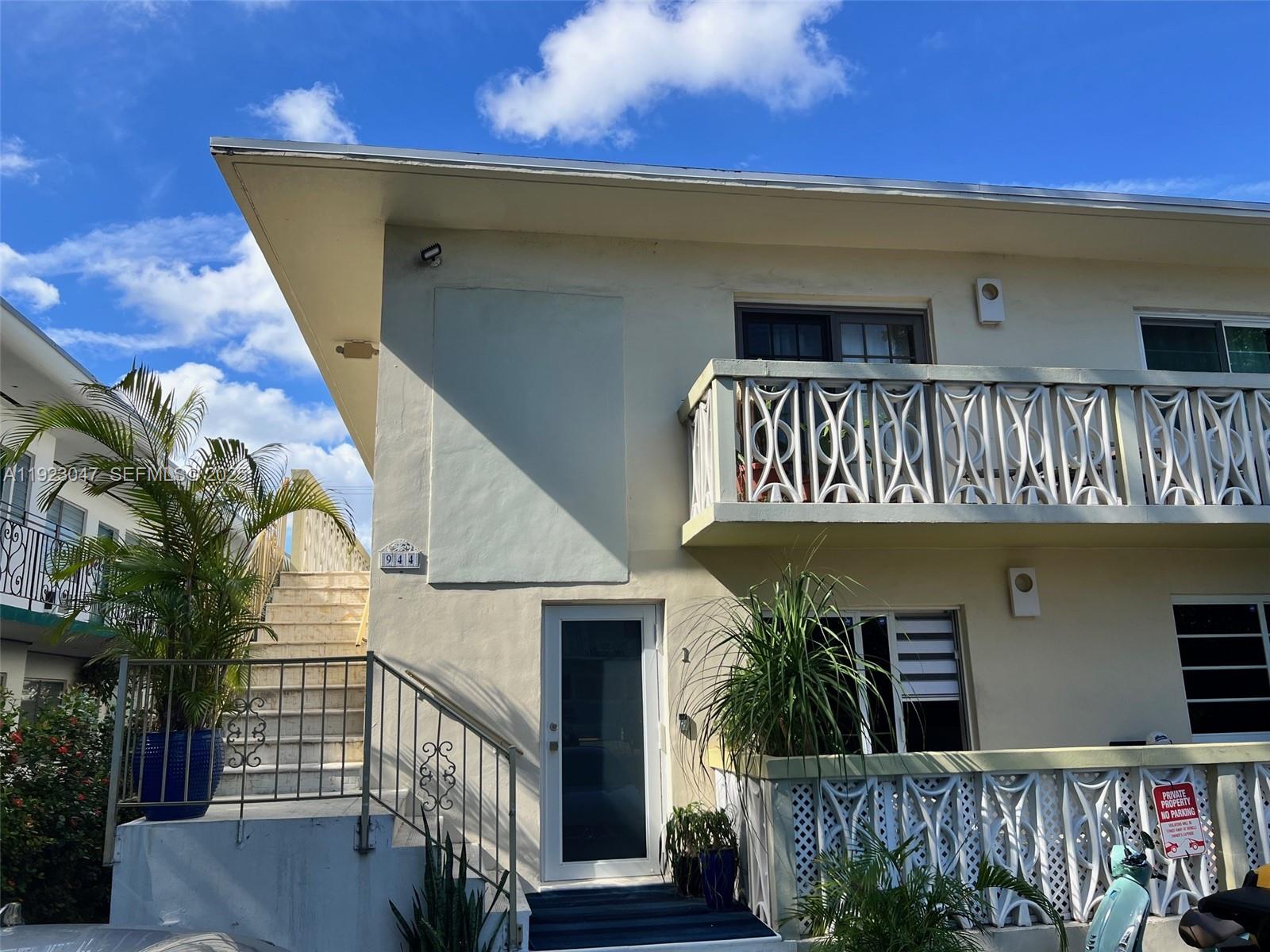Miami Beach Condo: 944 Meridian Avenue