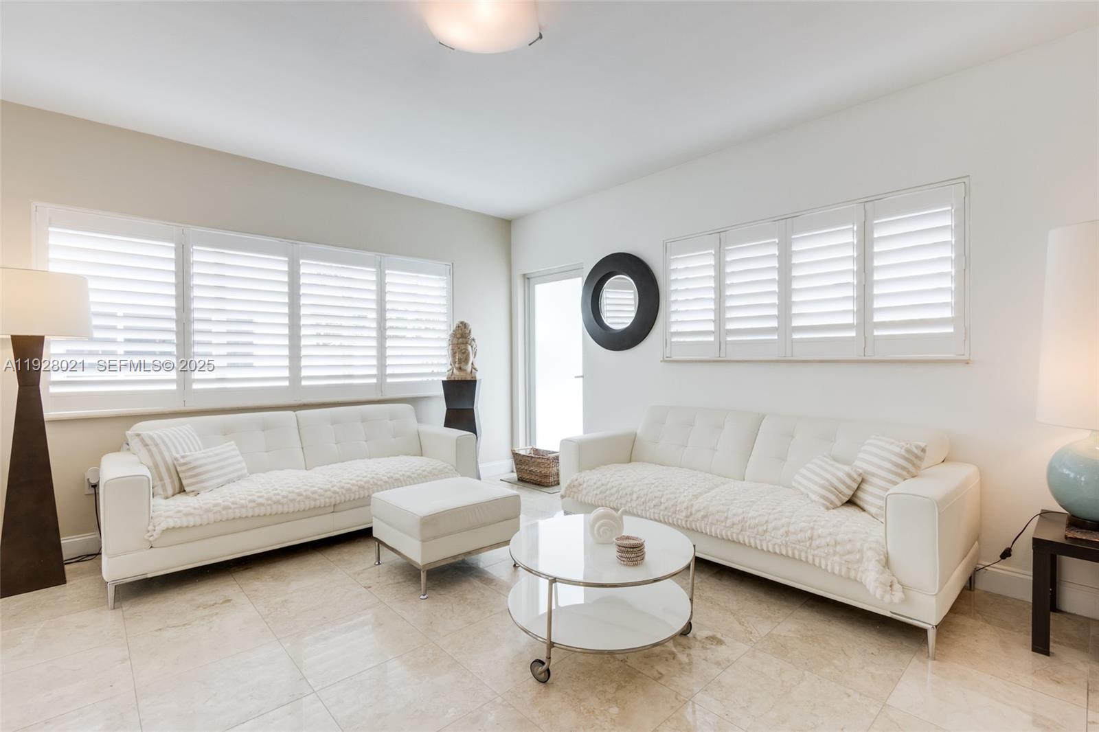 Miami Condo: 1110 Venetian Way