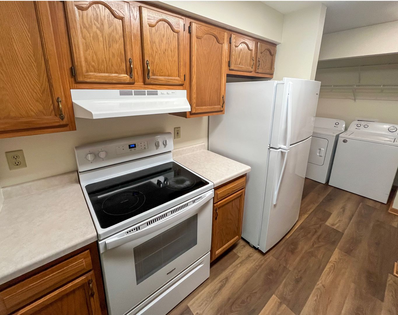 Madison Apartment: 1609 N Thompson Dr