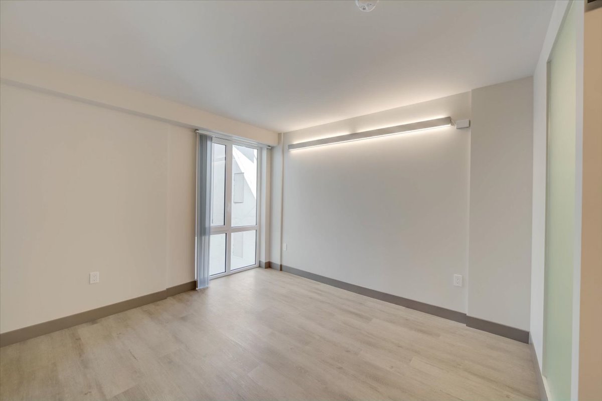 San Francisco Apartment: 145 Leavenworth St