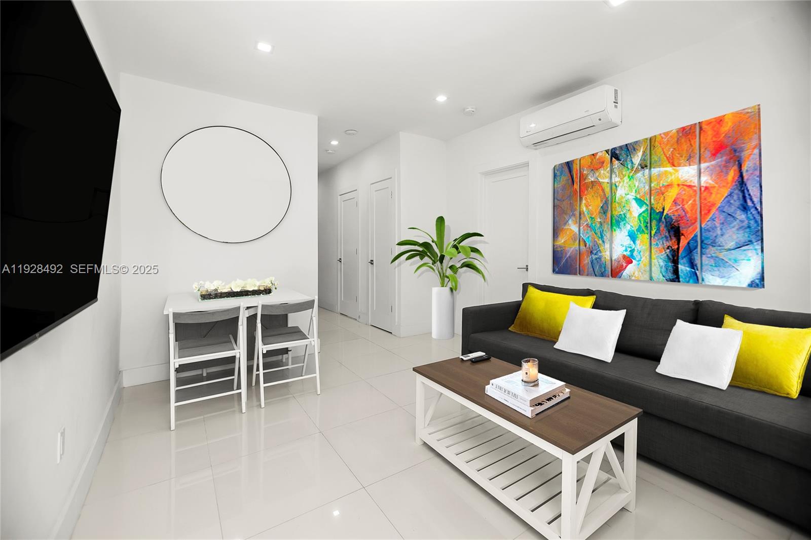 Miami Beach Condo: 733 Michigan Avenue