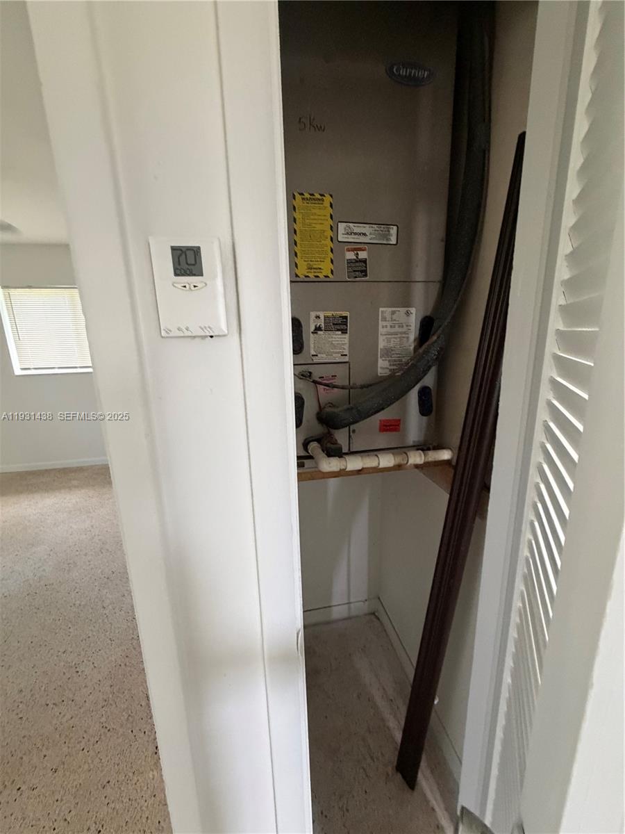 Oakland Park Condo: 250 Northeast 41st Street