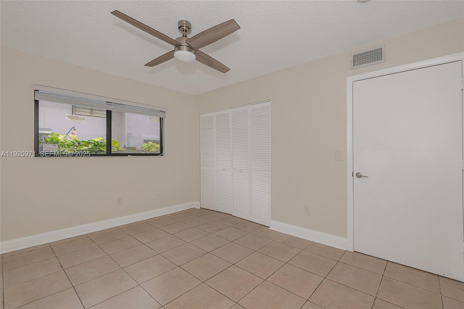 Hialeah Condo: Hialeah