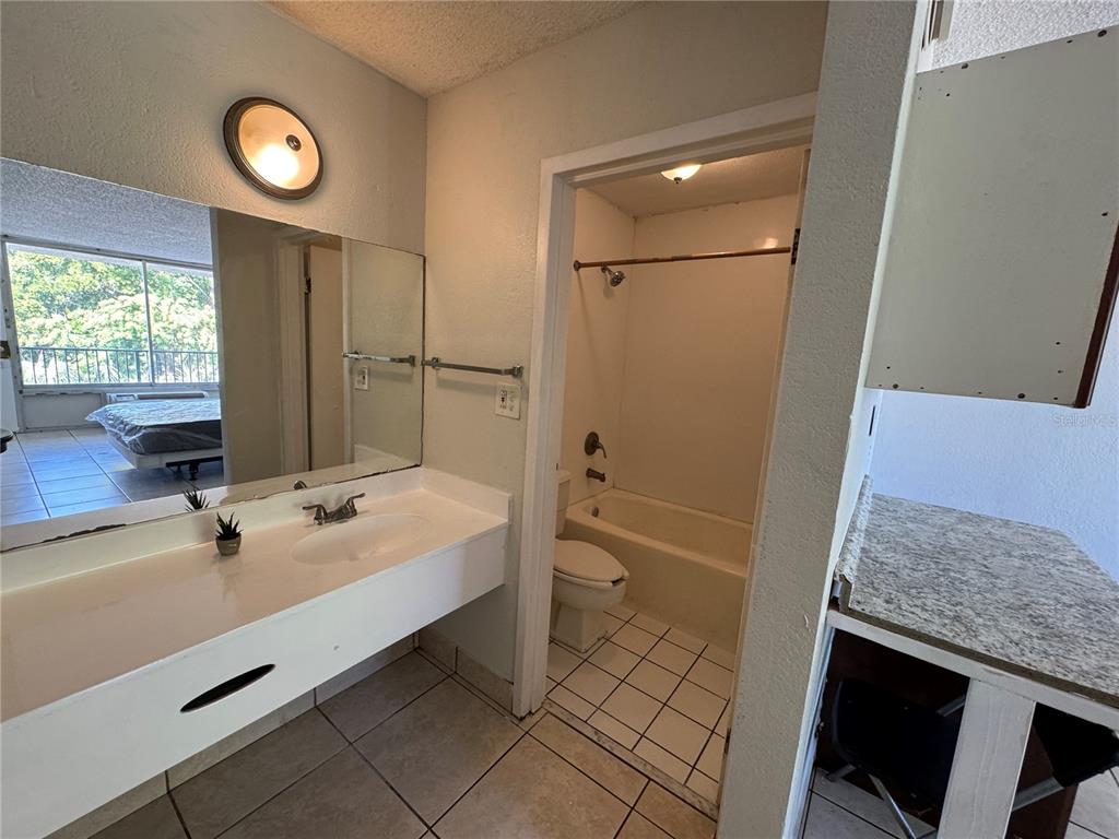 Orlando Condo: 7900 South Orange Blossom Trail