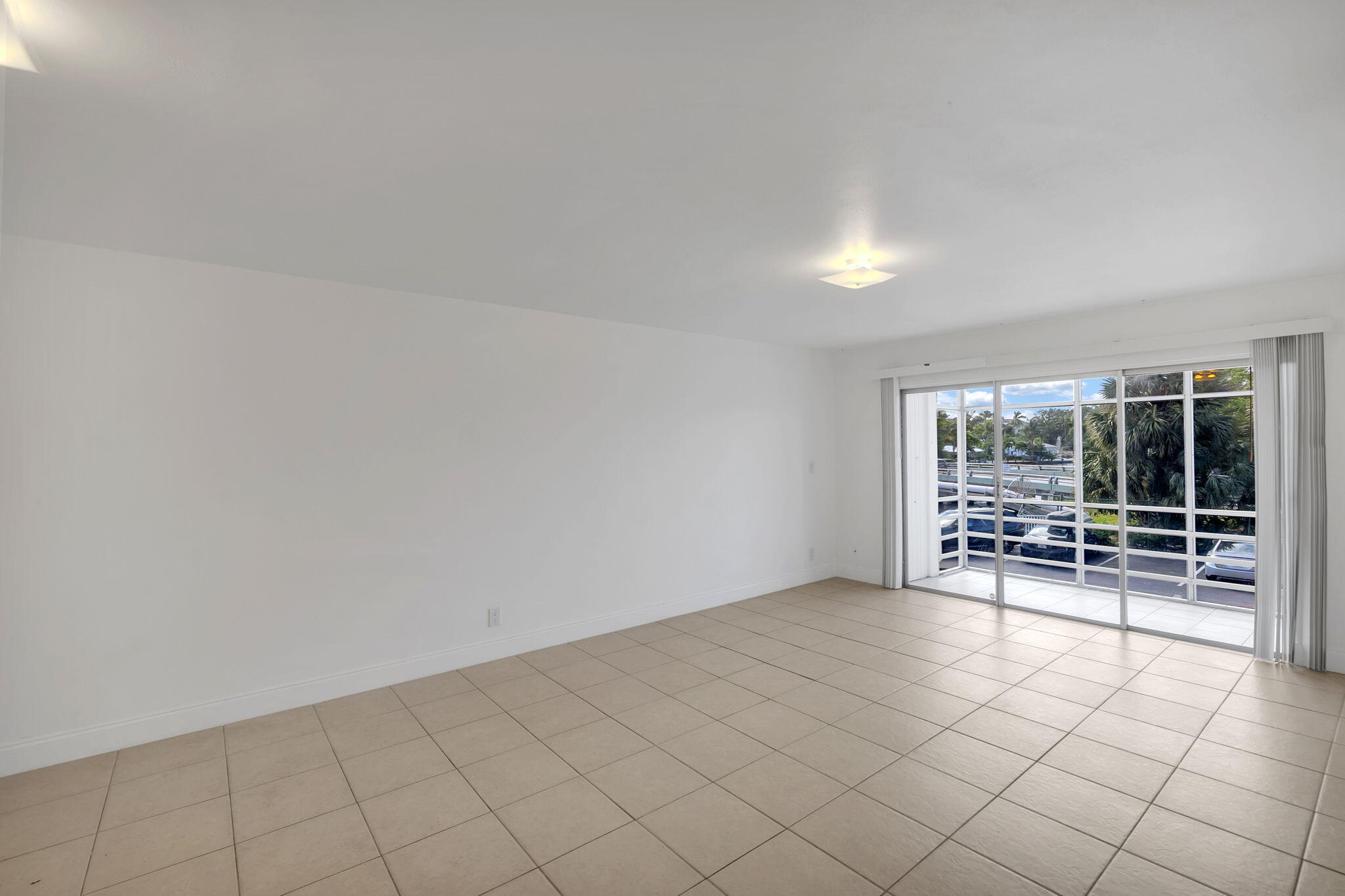 Oakland Park Condo: 2970 Northeast 16th Avenue