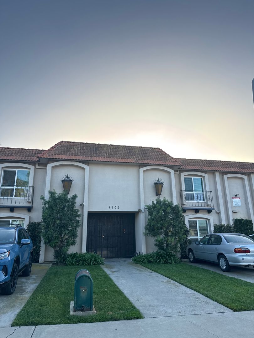 San Diego Condo: 4805 Cape May Avenue