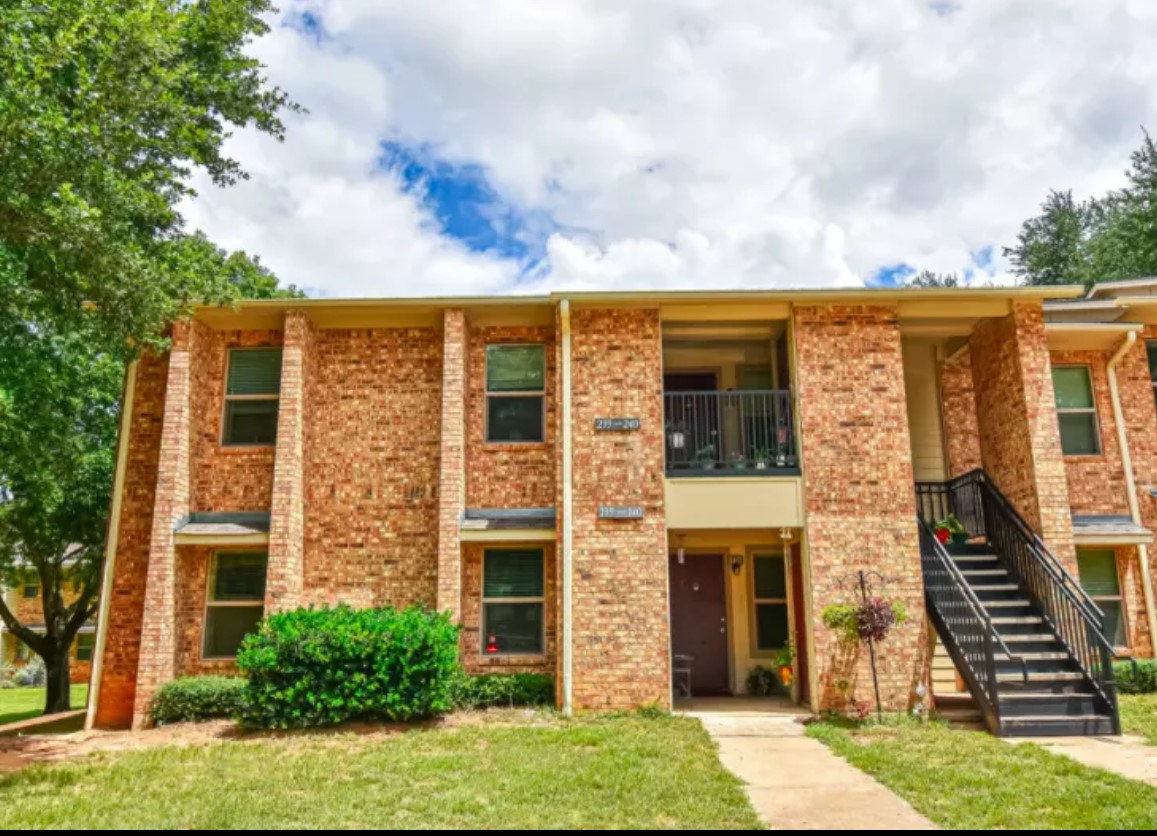 Athens Condo: 160 Gibson Road