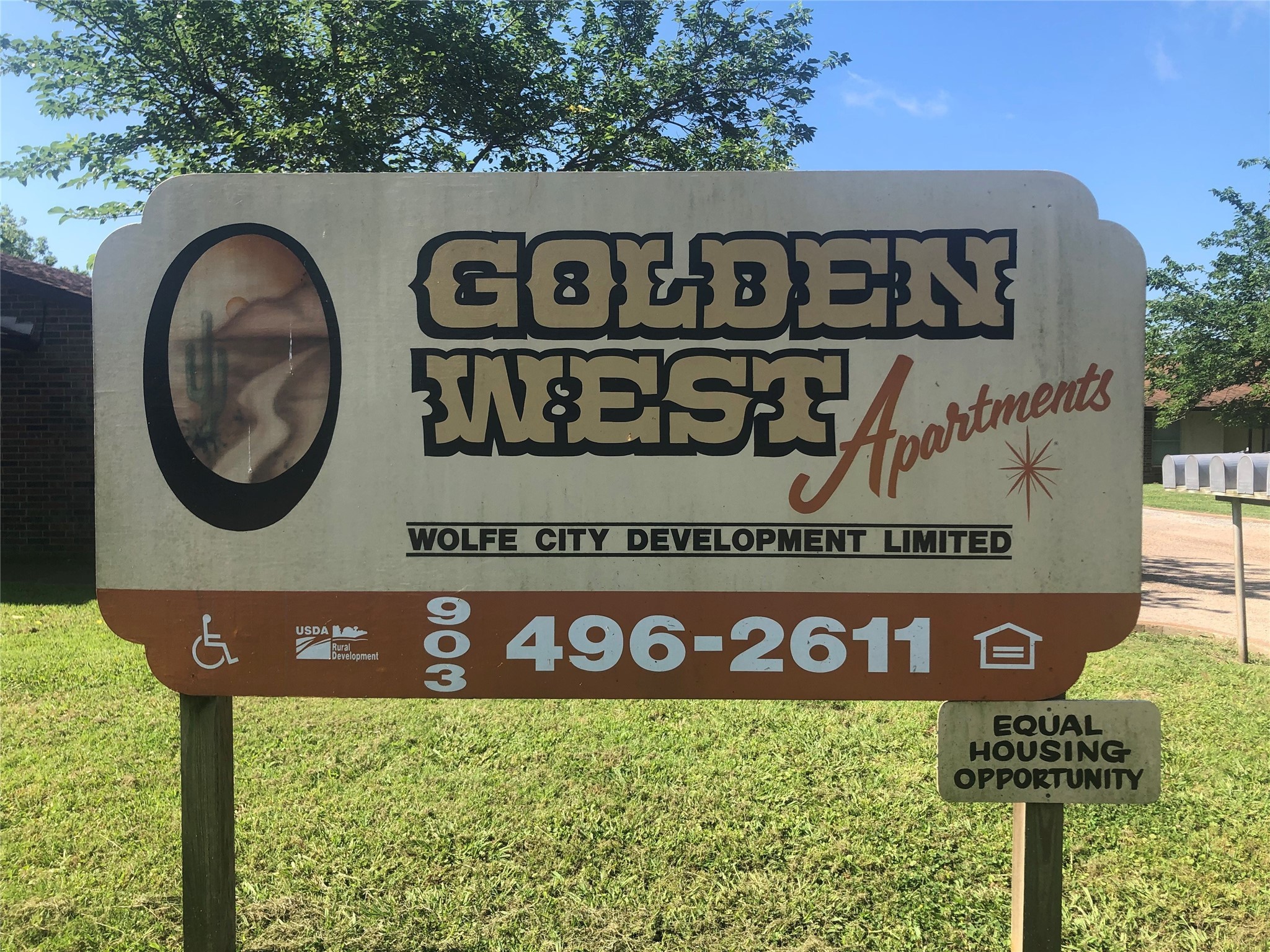 Wolfe City Condo: 709 Witt Street