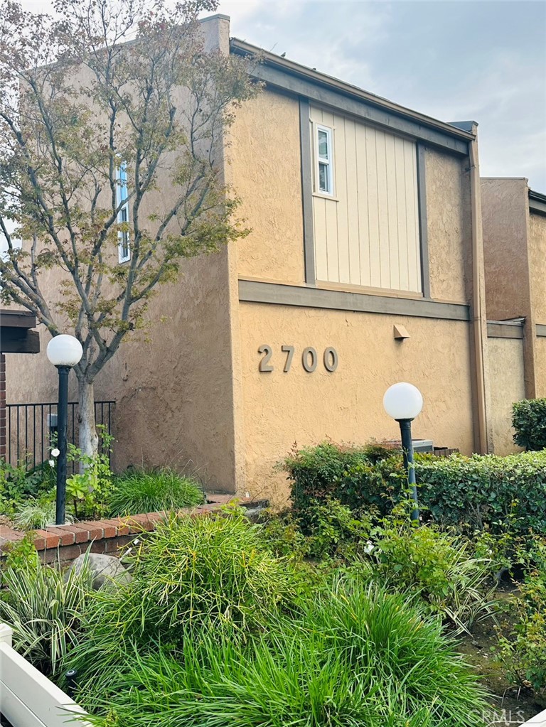 Fullerton Condo: 2700 North Brea Boulevard