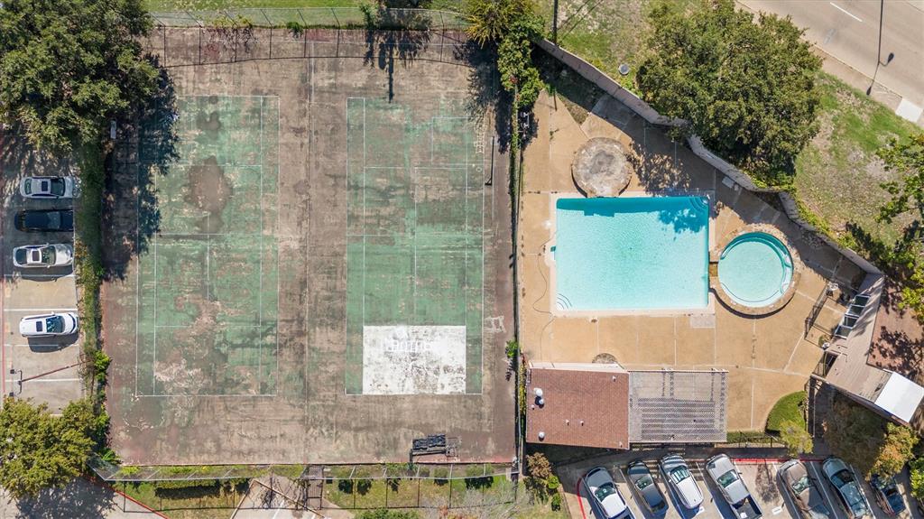 Dallas Condo: 9807 Walnut Street