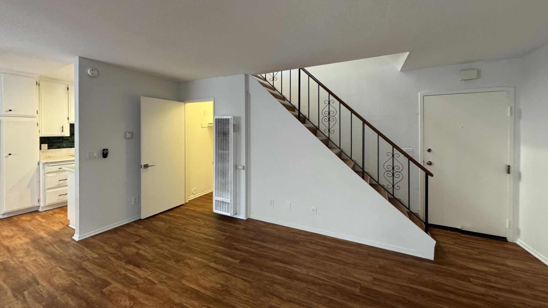 Los Angeles Condo: 4071 Mclaughlin Ave