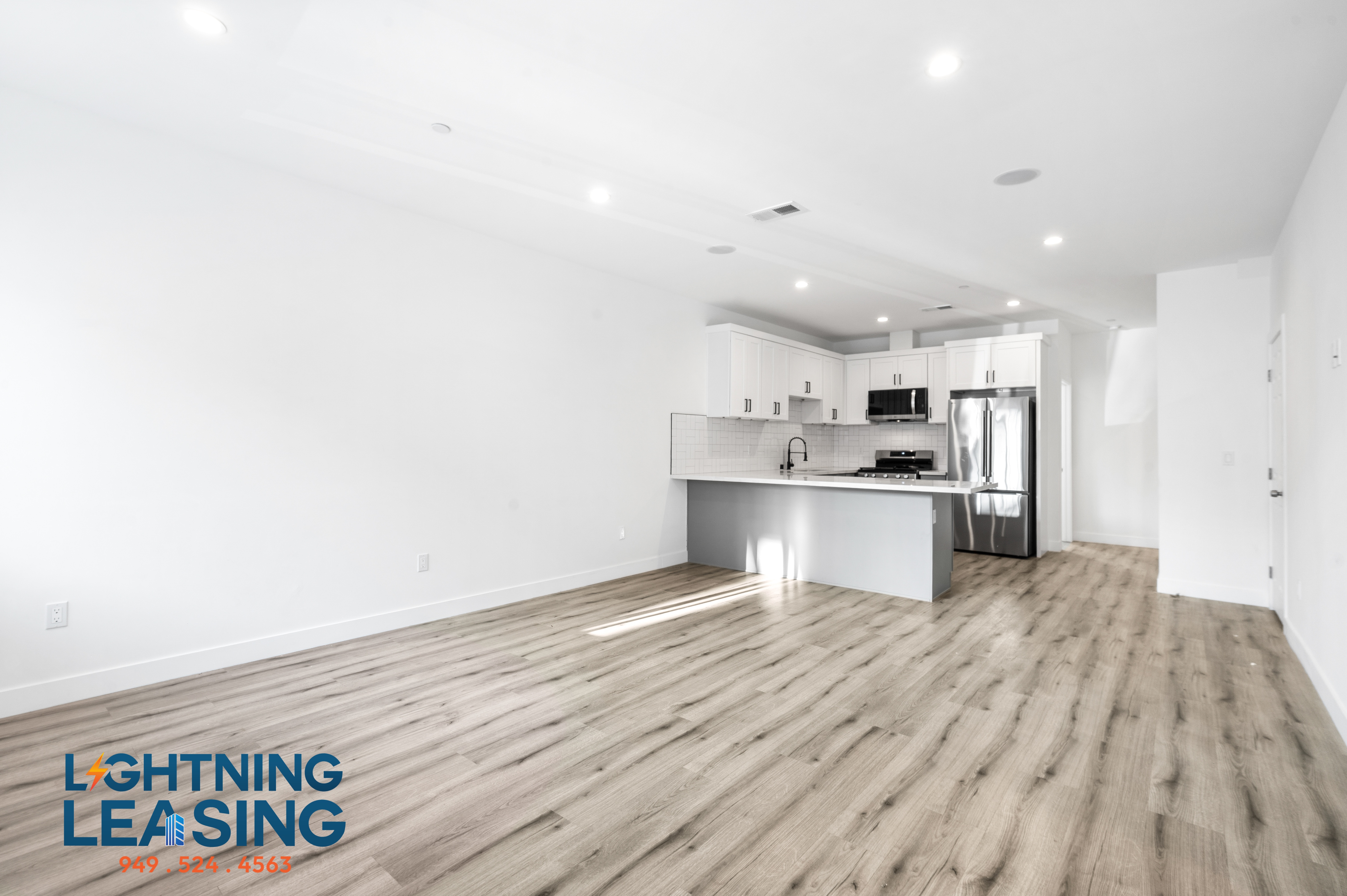 North Hollywood Condo: 5000 Cleon Ave