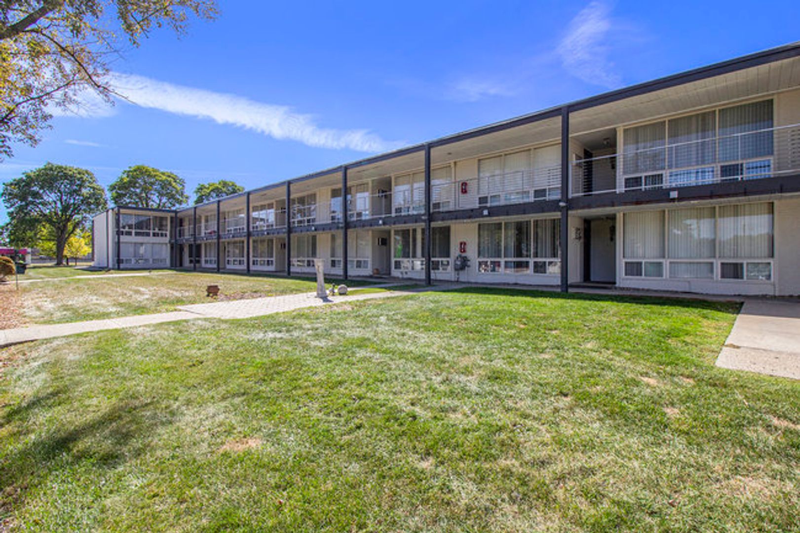 Royal Oak Apartment: 3415 Fairmont Rd