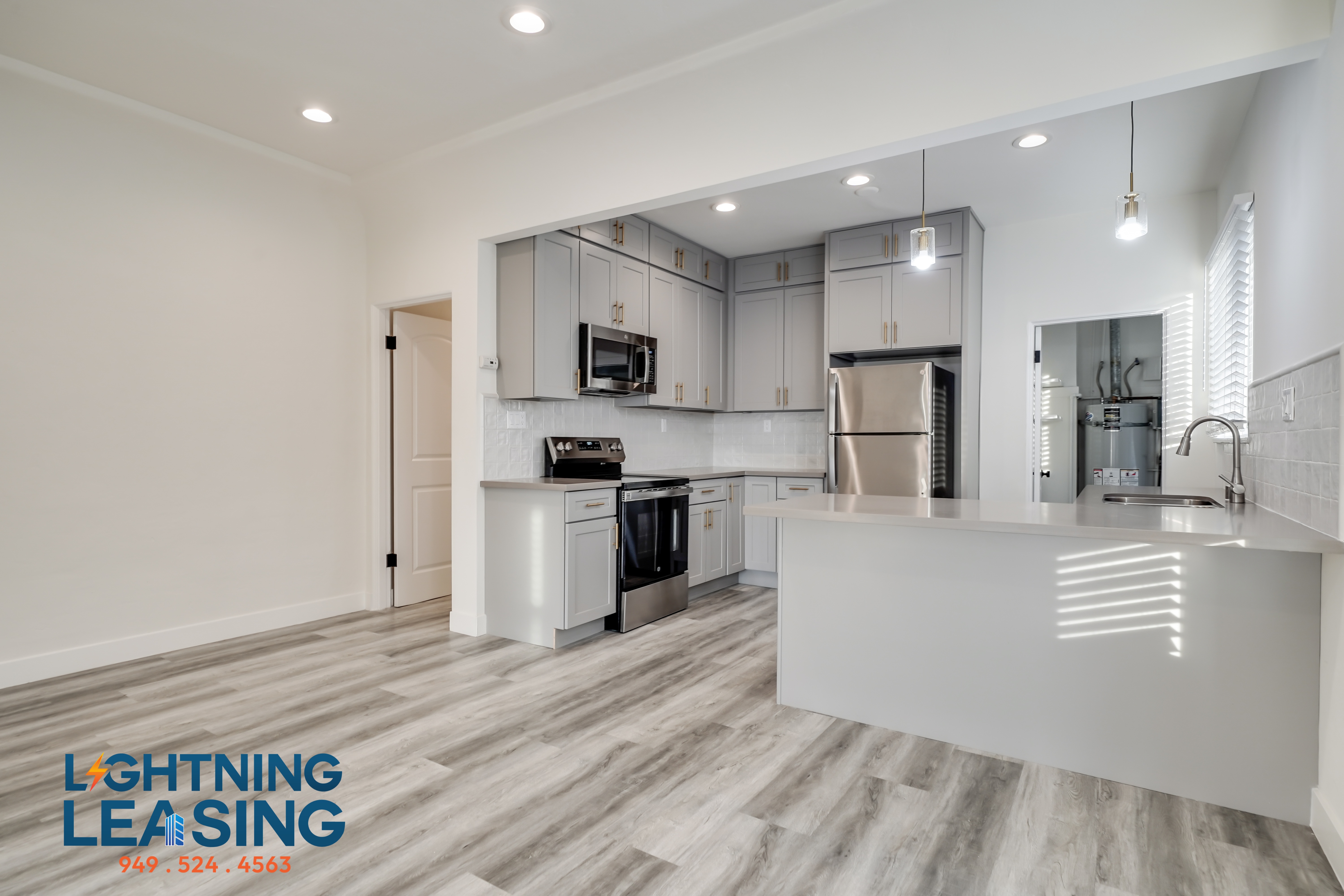 Los Angeles Condo: 332 N Genesee Ave