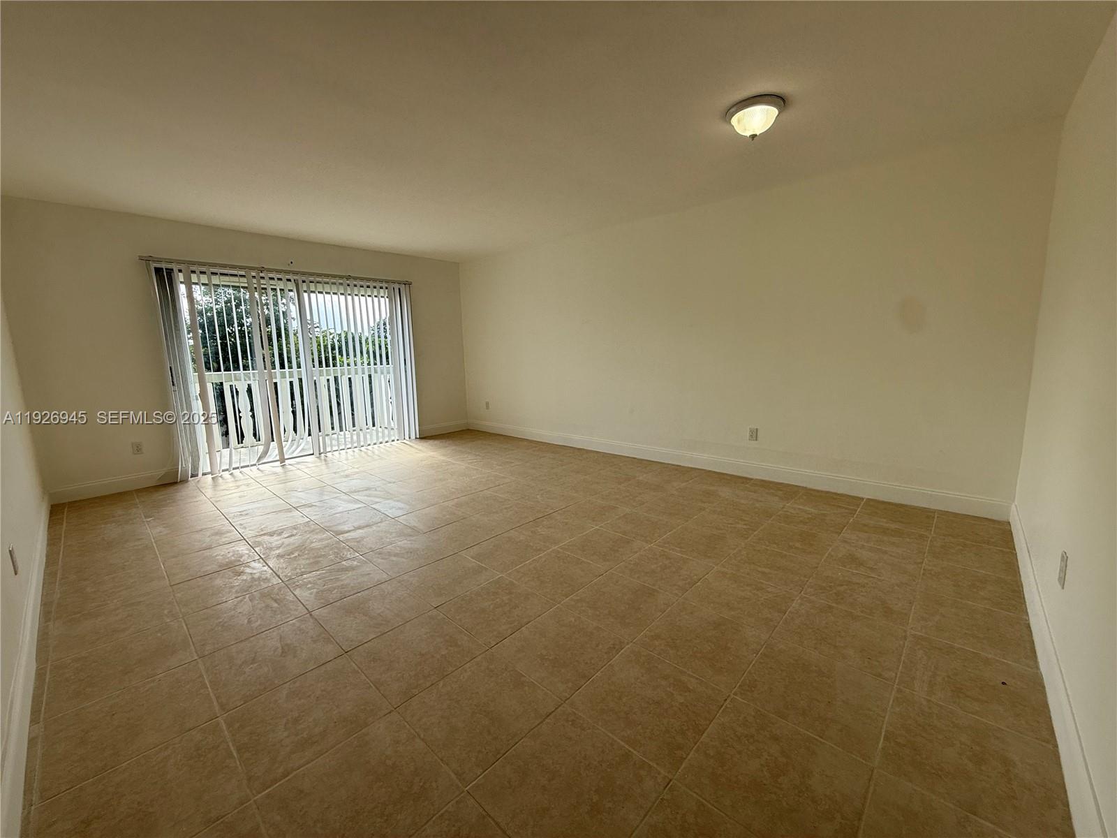 Miami Condo: Golden Glades