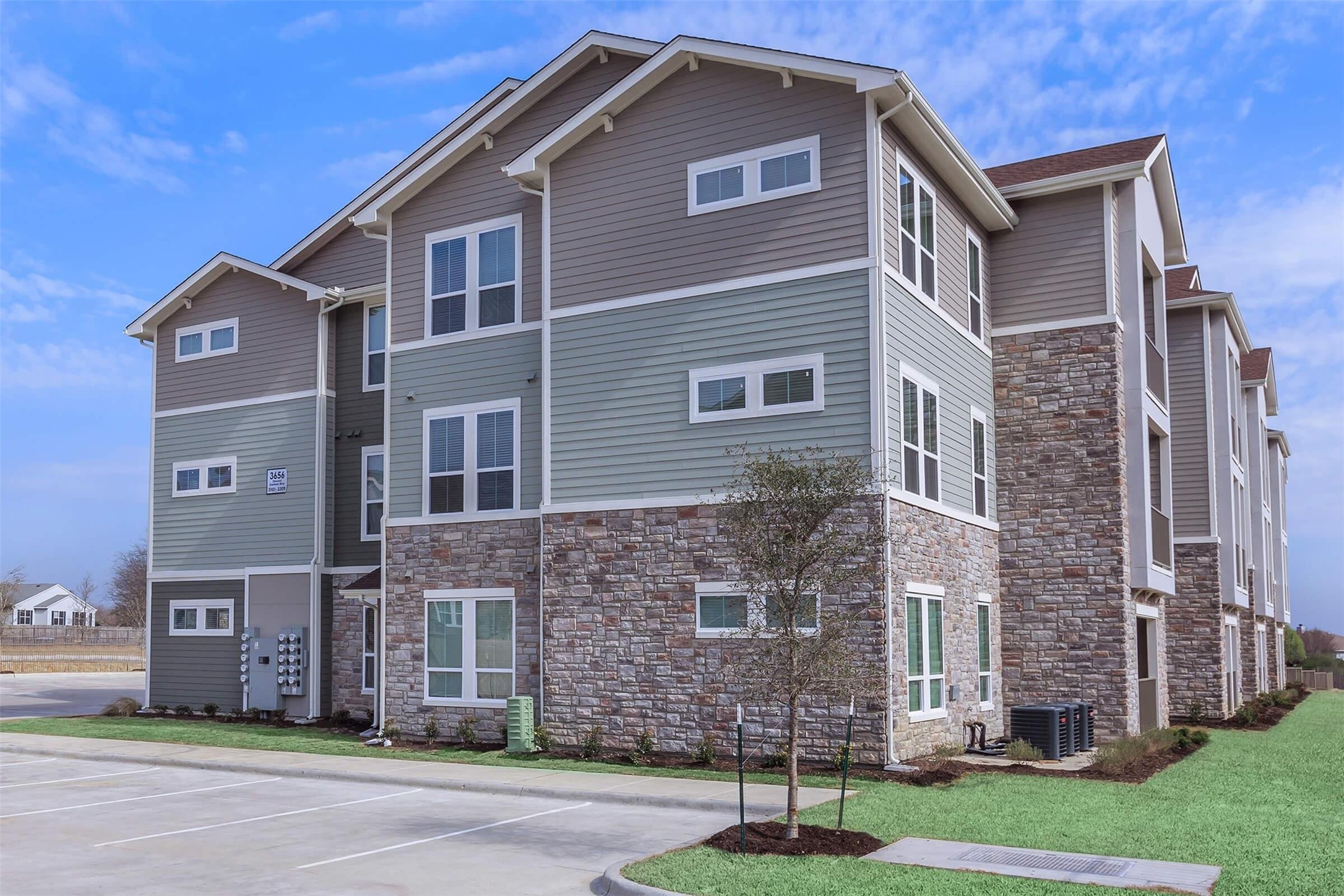 Fort Worth Condo: 5712 Azle Avenue