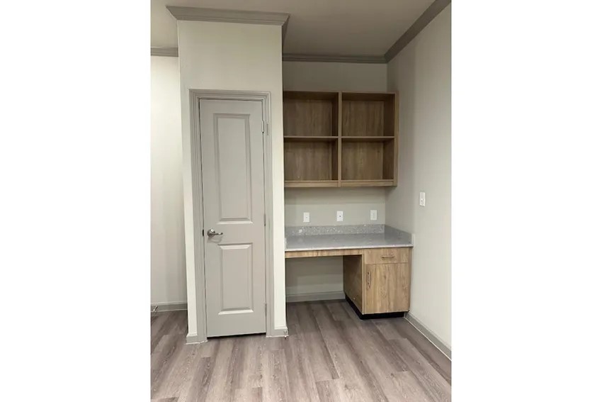 Pharr Condo: 501 West Sam Houston Avenue