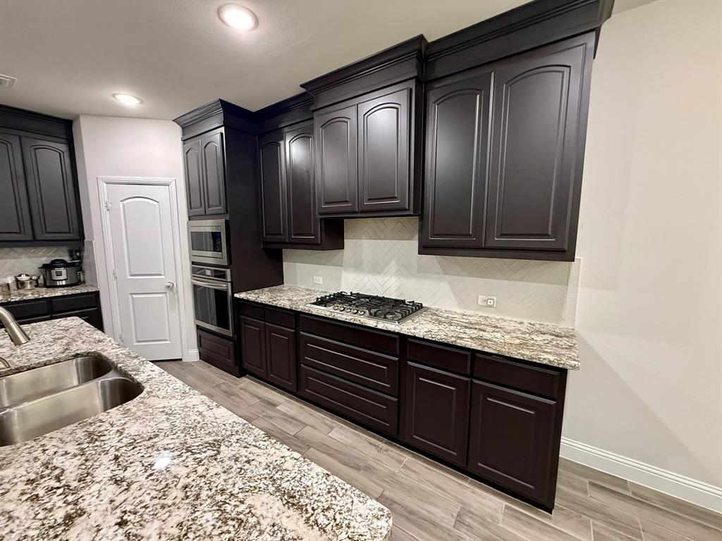 Frisco Condo: 6842 Albany Park