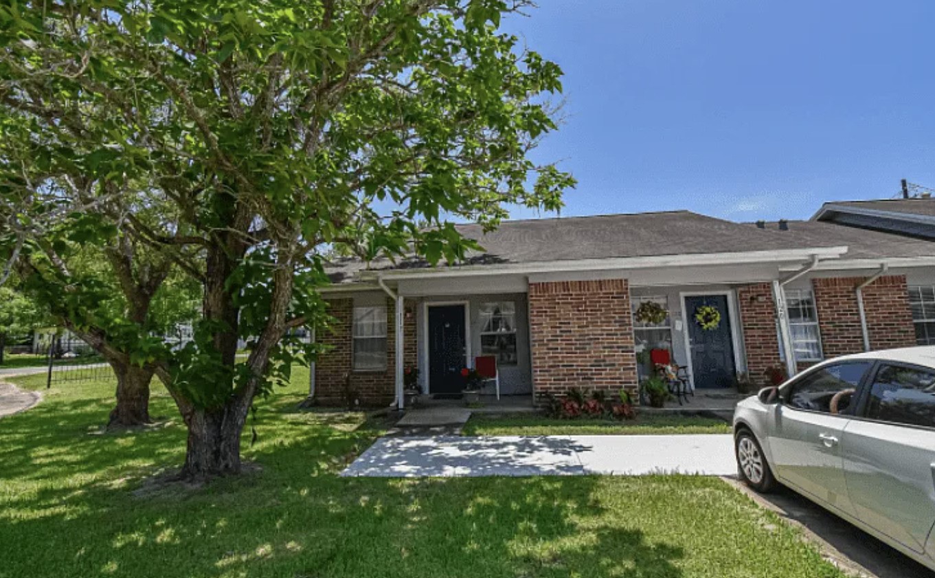 Bay City Condo: 1800 Avenue H