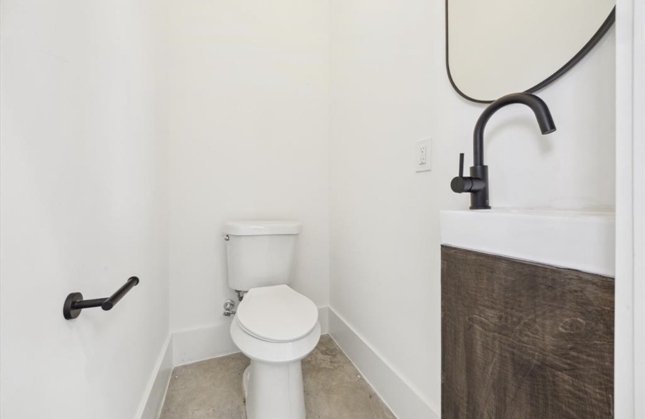 Houston Condo: 316 North Everton Street