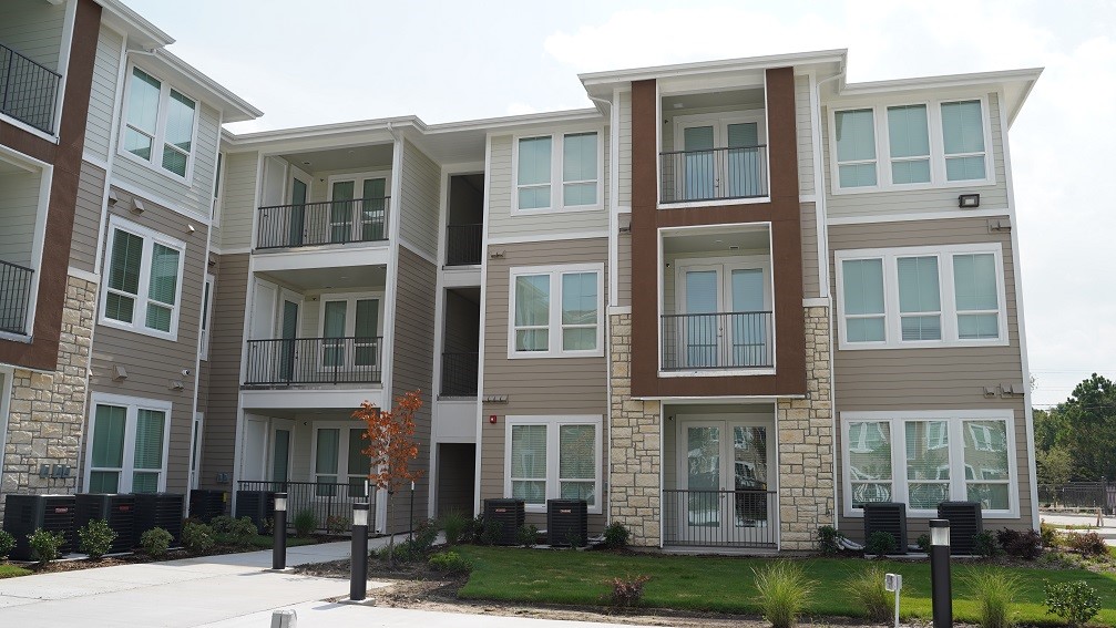 Houston Condo: 1475 Gears Road