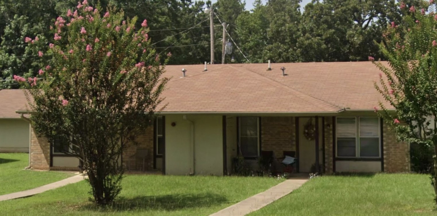 Lone Star Condo: 1001 Lakeview Drive