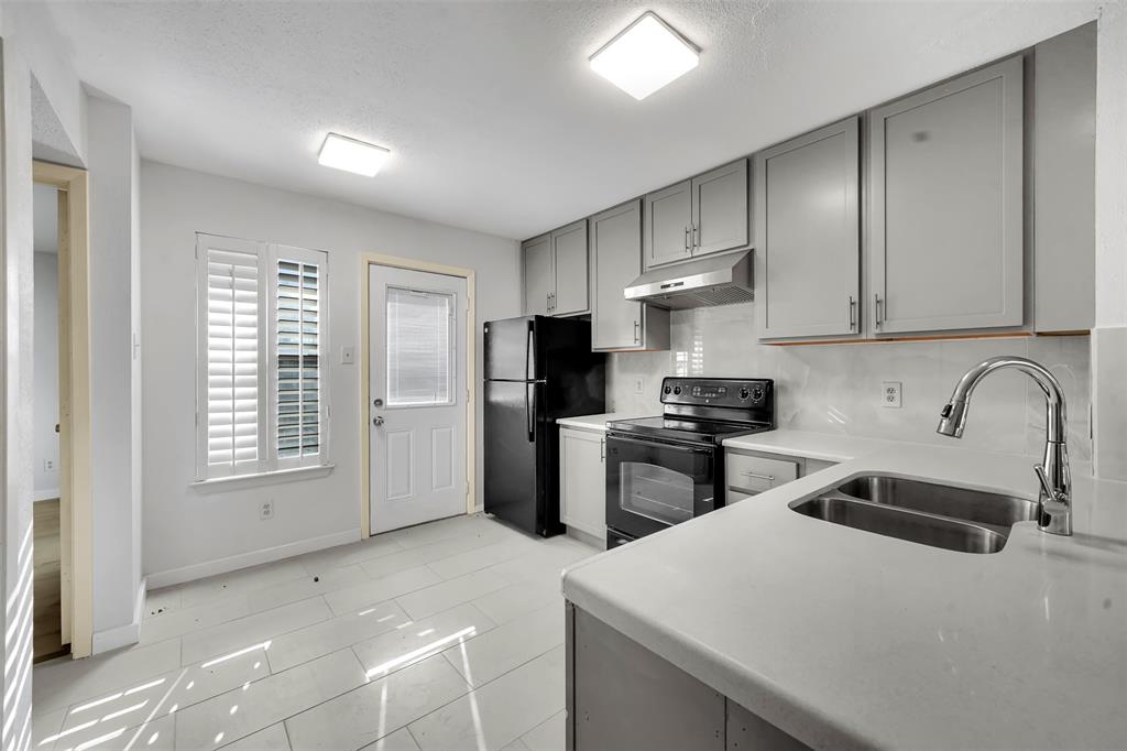 Richardson Condo: 2111 East Belt Line Road