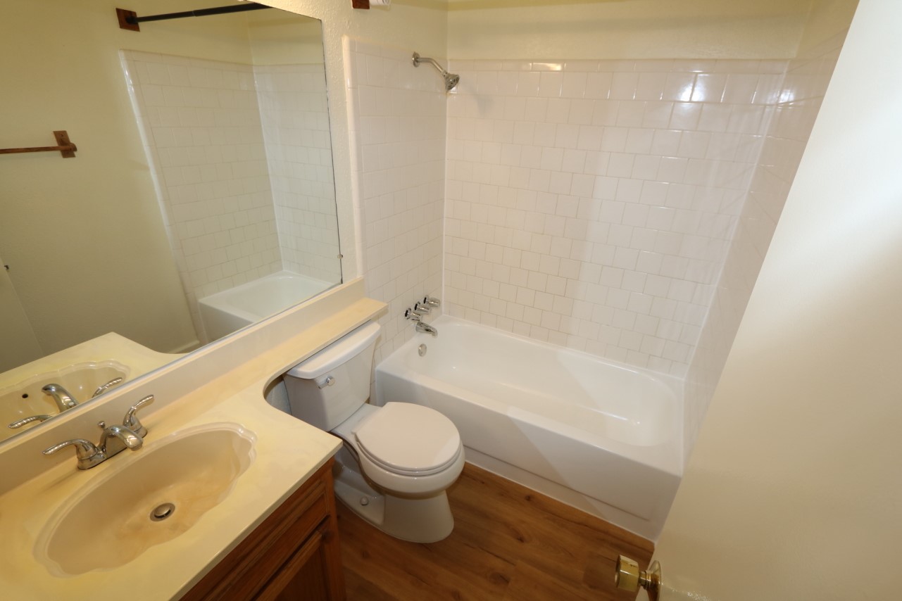 Houston Condo: 9638 Cleveland Bay Court