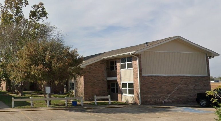 Palacios Condo: 501 Henderson Avenue