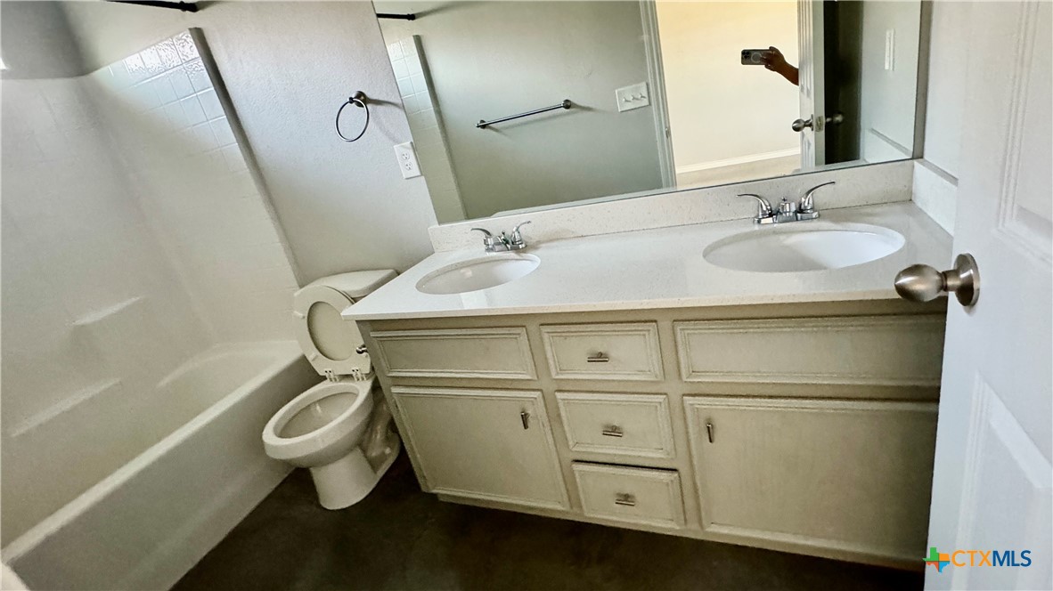 Killeen Condo: 400 Lowes Boulevard