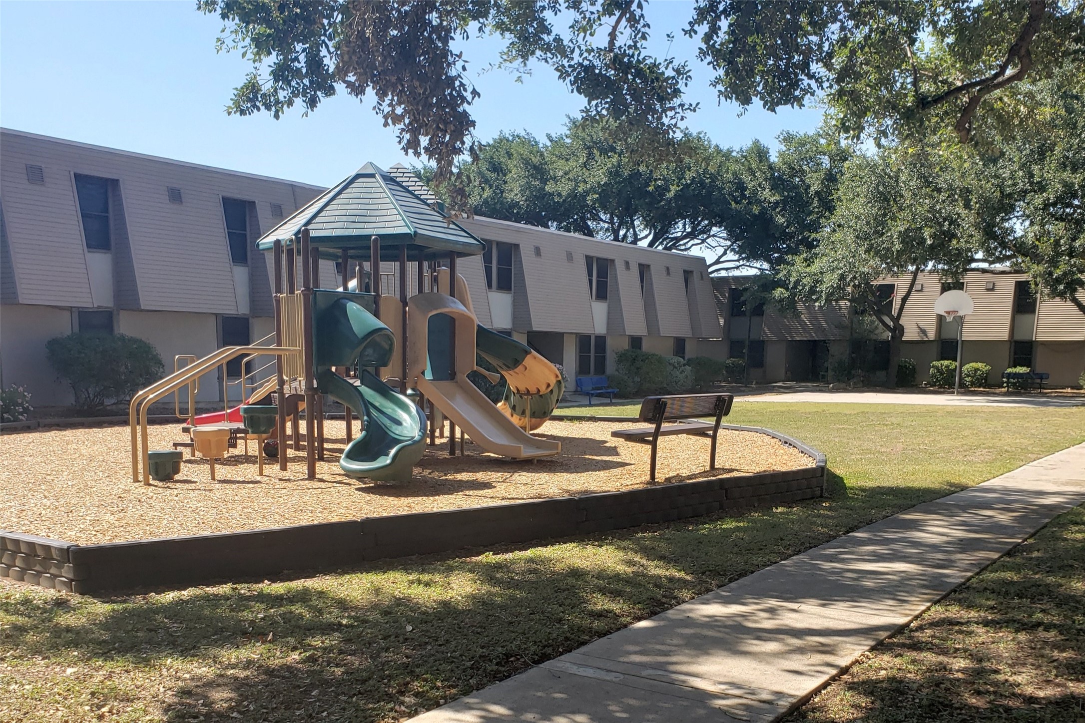 Seguin Condo: 800 North Highway 123 Bypass