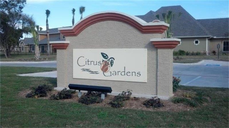 Brownsville Condo: 2100 Grapefruit Street