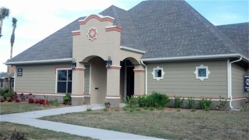 Brownsville Condo: 2100 Grapefruit Street