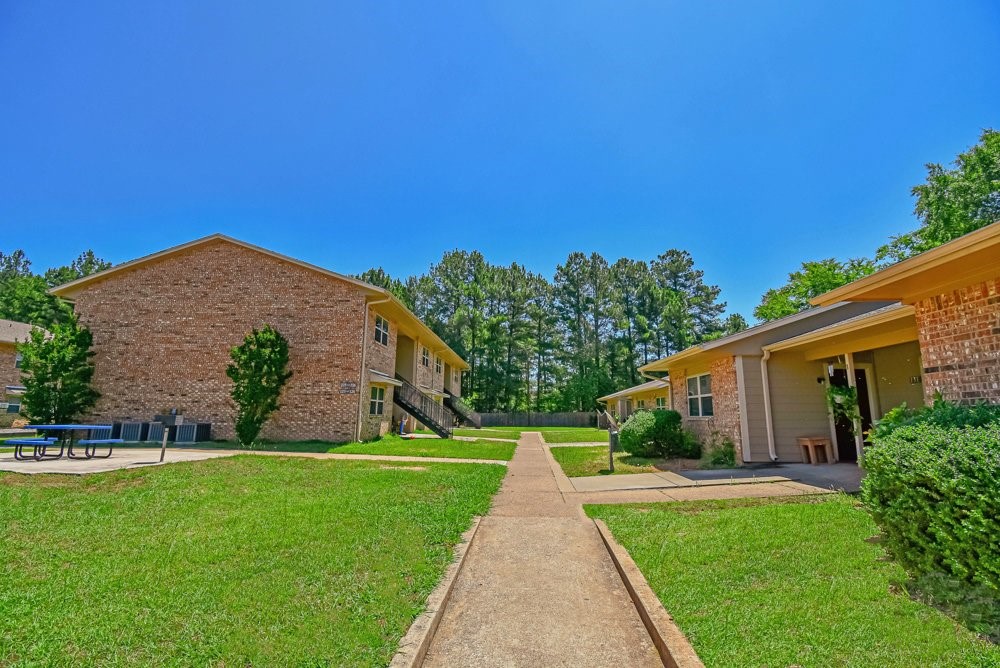 Kilgore Condo: 400 Pine Burr Lane
