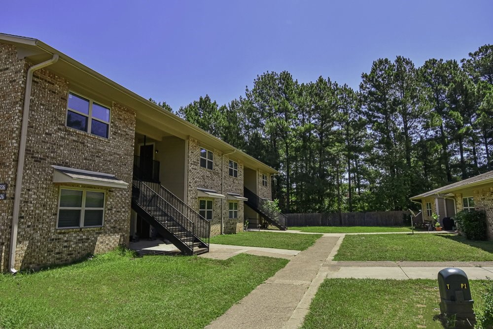 Kilgore Condo: 400 Pine Burr Lane