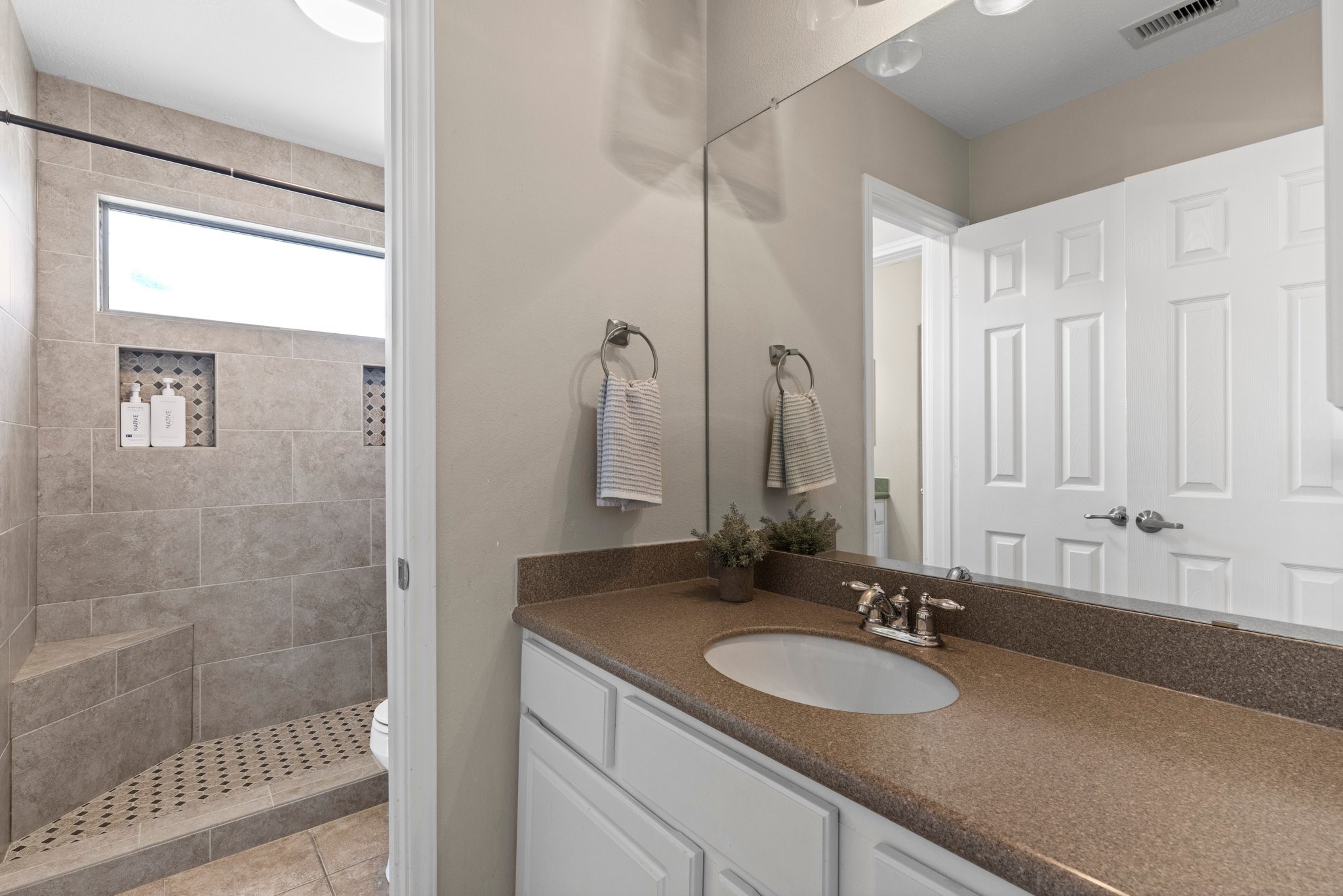 The Woodlands Condo: 63 West Lasting Spring Circle