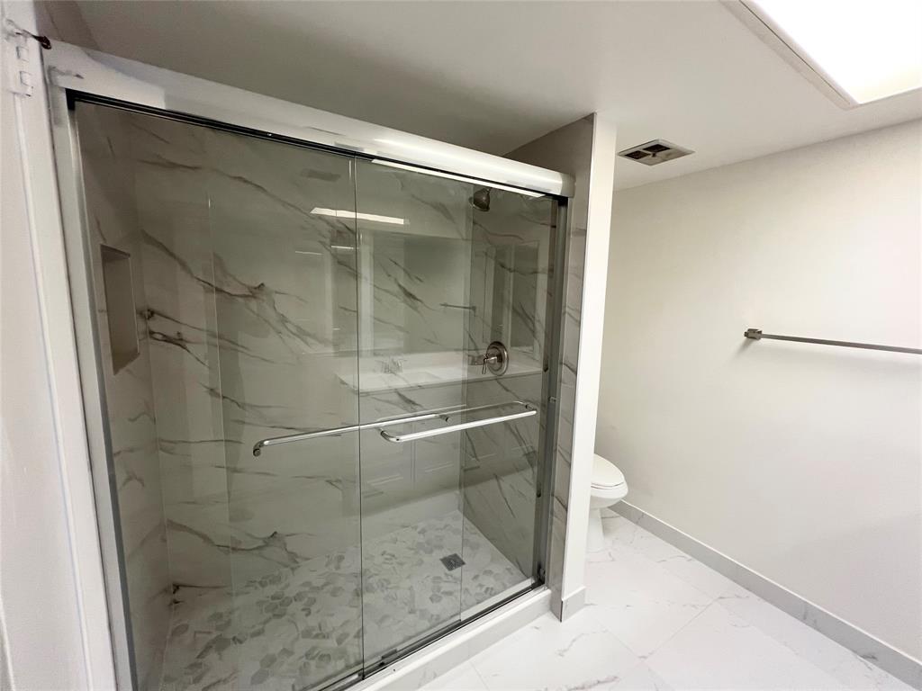 Sunrise Condo: 6005 Del Lago Circle