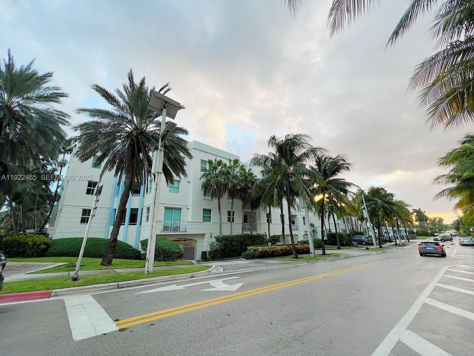 Surfside Condo: 9172 Collins Avenue