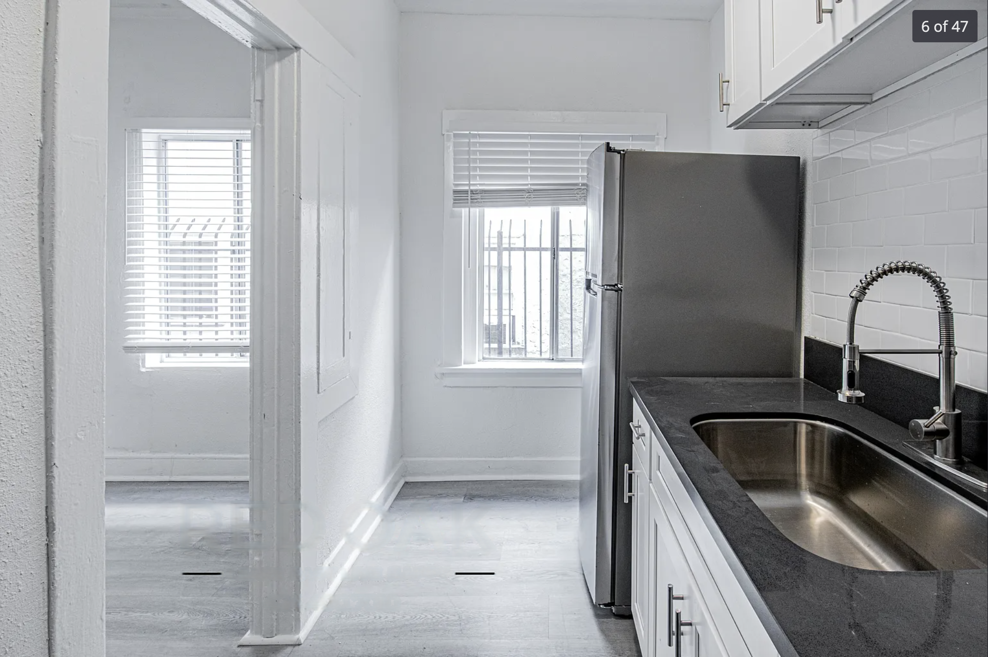 Los Angeles Apartment: 816 S Park View St