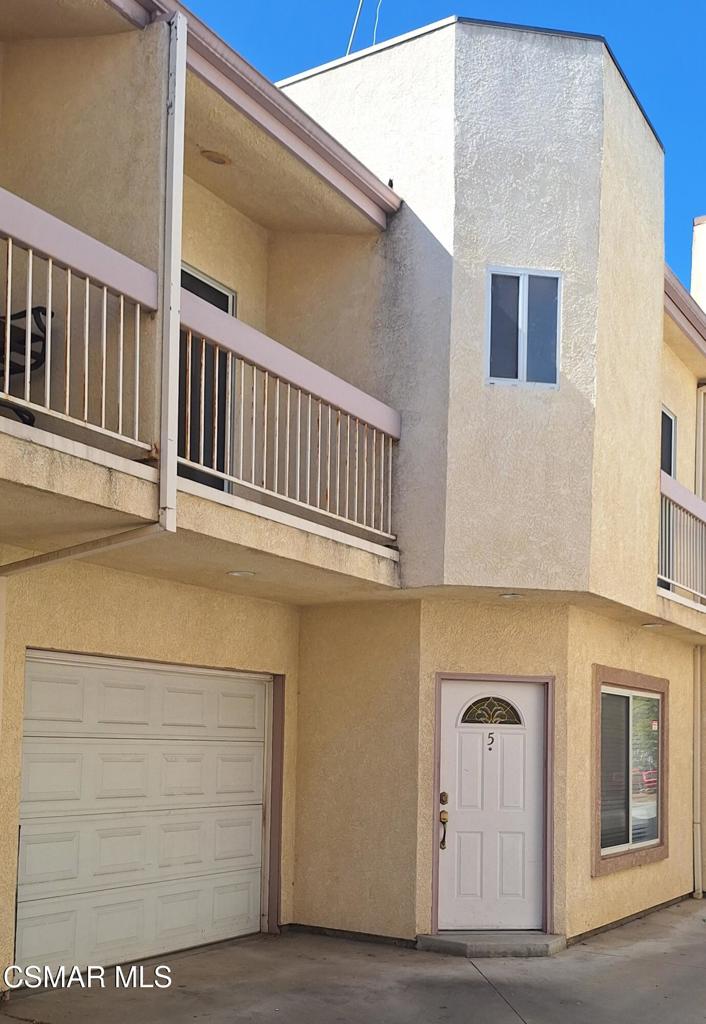 Van Nuys Condo: 7337 Balboa Boulevard